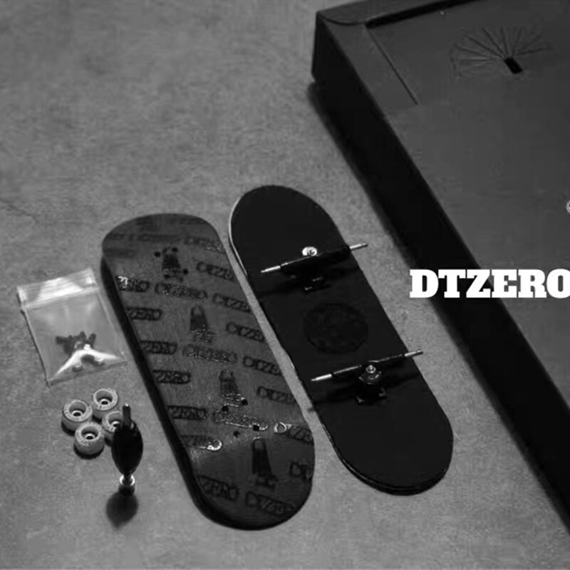 Dtzero Professionele Vinger Skateboard 1.4 Black Samurai Serie Esdoorn Vinger Skateboard Novelty Gag Speelgoed Voor Jongens