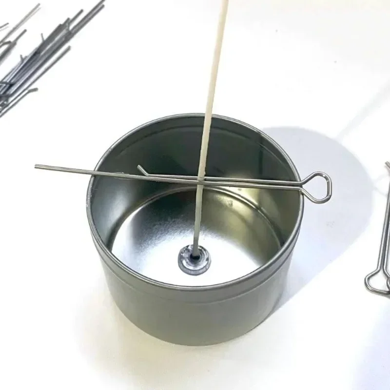 Soportes para mecha de vela, fijador de mecha de algodón, estabilizador de Clip de hierro fijo, dispositivo de fabricación de velas DIY, accesorios de herramientas, 5/50 Uds.