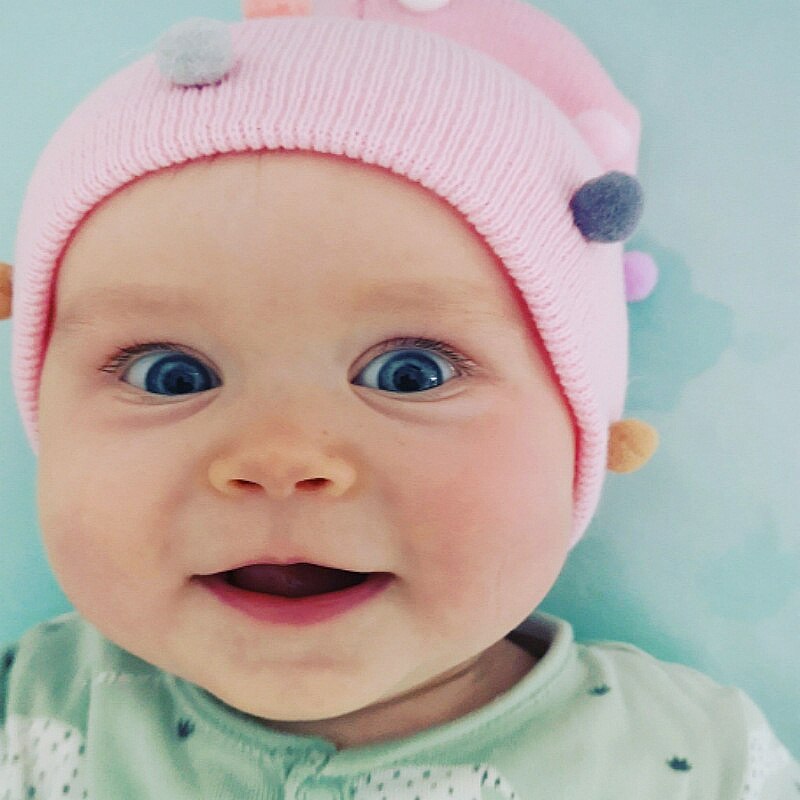 Babymutsje gebreid goede elastische muts pompon lente herfst gebreide warme muts jongen meisje unisex met kleurrijke kleverige ballen