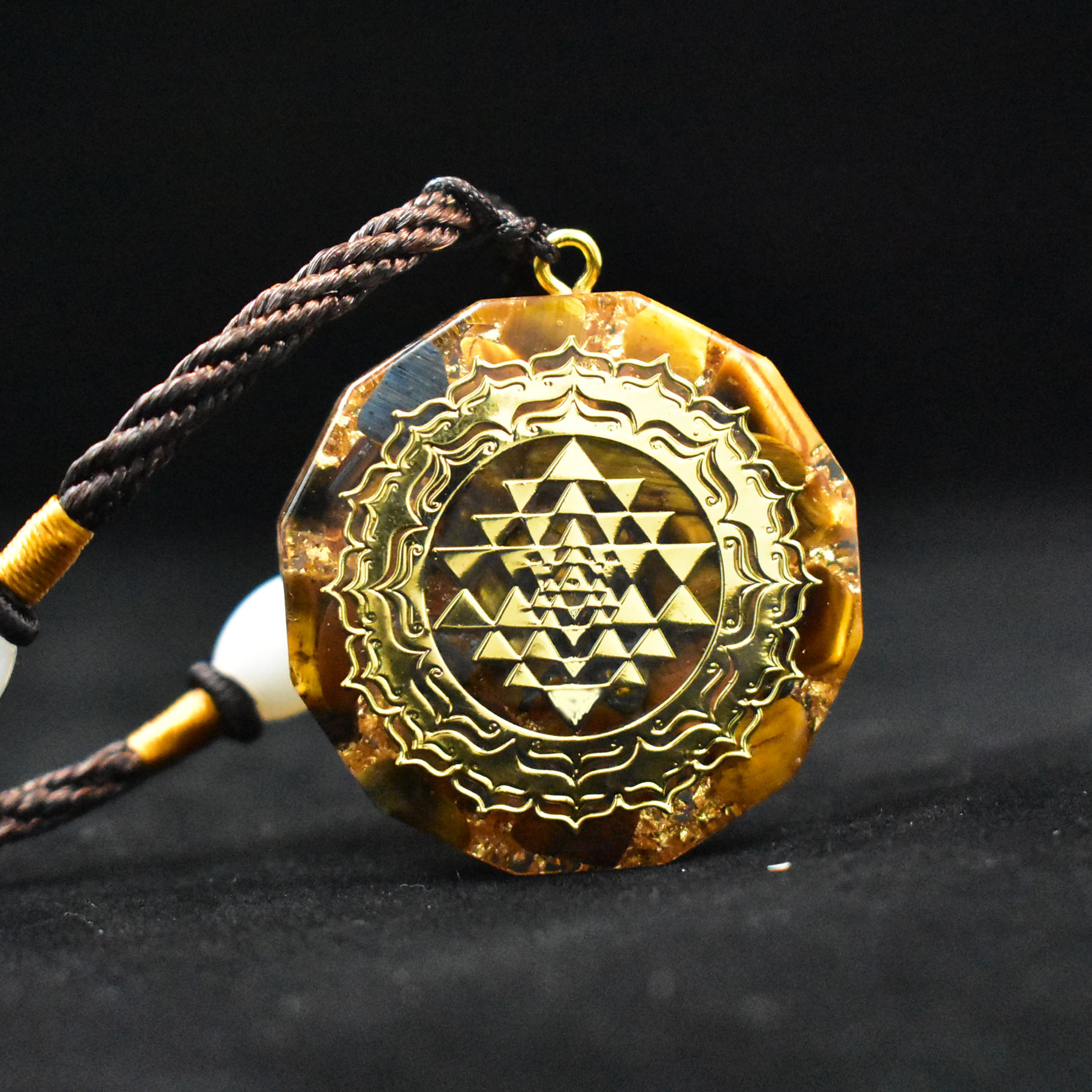 Orgonite Ketting Sri Yantra Hanger Heilige Geometrie Tiger Eye Energie Ketting Voor Vrouwen Mannen Sieraden