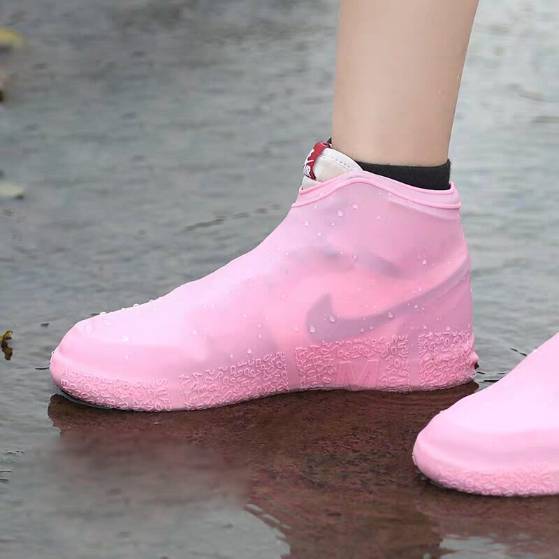 Praktische Silikon Wasserdichte Schuh Abdeckung unisex Schuhe Protektoren Regen Stiefel für drinnen draussen Regnerischen Tage Schuh Abdeckung Zubehör