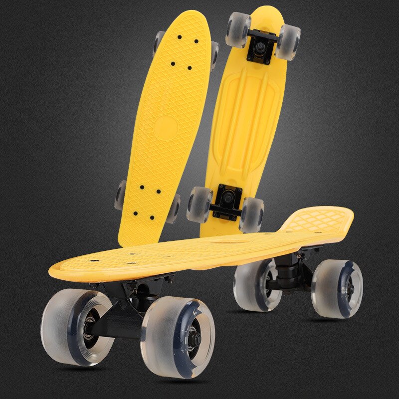 Flashing Skateboard Single Kicktail Mini Cruiser Rocker Board Plastic 4 Wheels Teenager Adult Sidewalk Skating Street 6 Colors