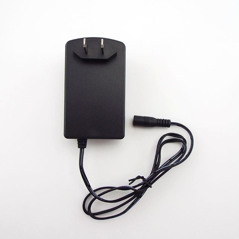 Universal 30W Portable Charger AC to DC Adaptor Adjustable Power Supply Set 6 Tips Connector Plugs for Laptop Notebook
