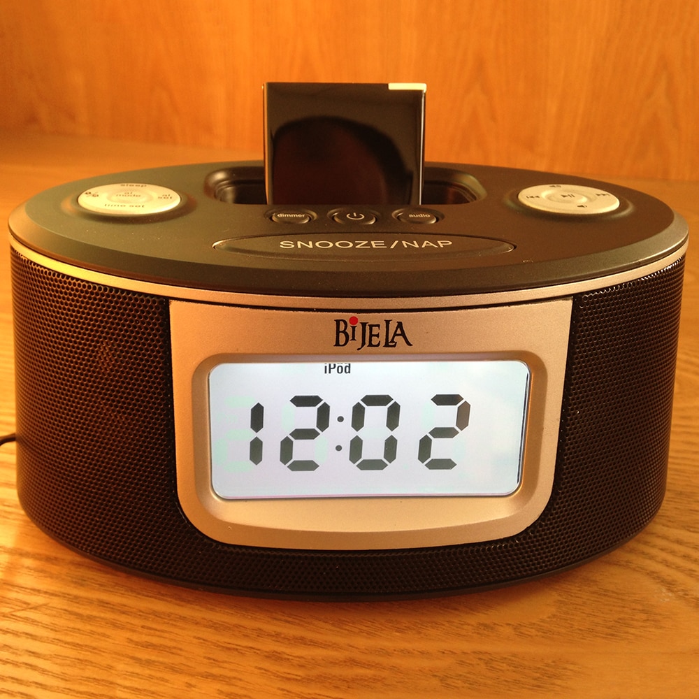 30Pin Bluetooth A2DP Music Receiver 30 Pin Audio Adapter for Bose SoundDock Series II 2 10 Portable Digital Music System Speaker