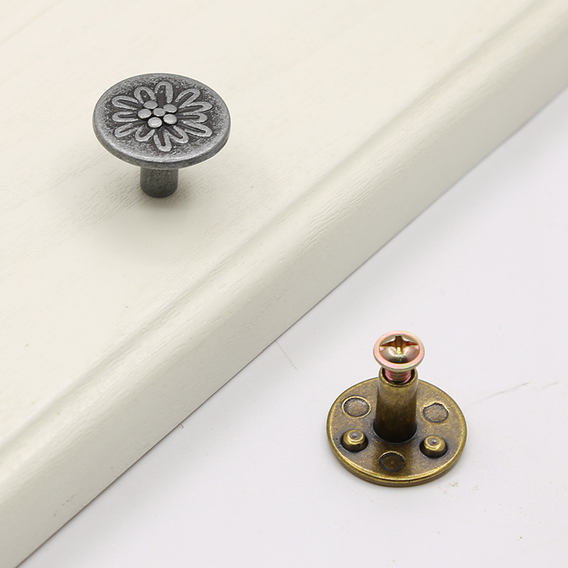 Boîte à bijoux avec petites poignées, trou unique, petite boucle ronde, boîte à main, petits boutons, boîte artisanale, tirettes