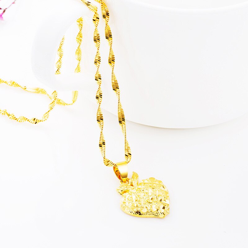 Kleine hartvormige choker ketting voor vrouwen, 24k gouden hangers, kleine liefdeshanger aan de nek, bohemian choker ketting, sieraden zonder ketting