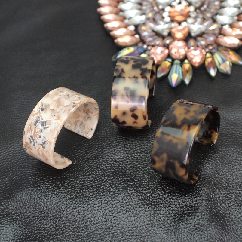 MANILAI Neue Leopard Harz Charme Manschette Armbänder Für Frauen Mehrfarbige Armbänder Armreifen Schmuck Zubehör