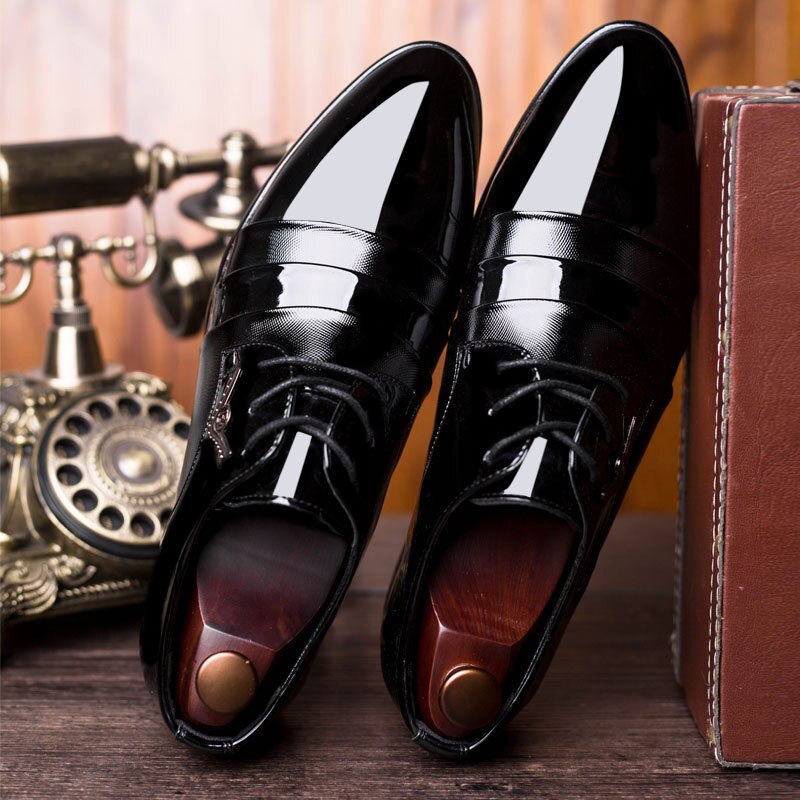 Conseils de chaussures pour hommes chaussures pour hommes britanniques tendance affaires chaussures de loisirs chaussures coréennes dentelle . Hommes chaussures de mariage hommes chaussures habillées
