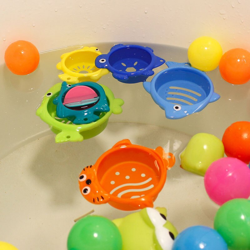 6 stks/set Baby Float Water Stapelen Cups Klassieke Bad Speelgoed Zwemmen Educatief Speelgoed voor Kinderen Plastic Fish Animal voor Badkamer