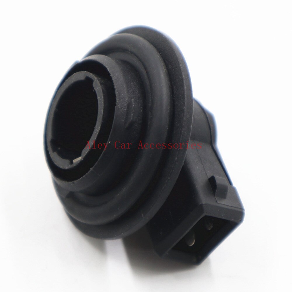 60953750 36118-83E00 36118 83E00 3611883E00 Light Bulb Holder OEM