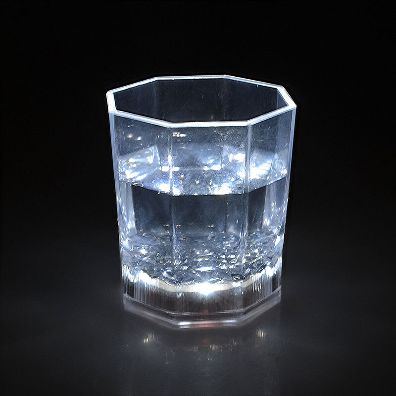 Bunte Blinkende LED Licht tasse Magie LED Champagner Glas Blitz Wein Bahre Bar Becher Trinken Tasse für Party Hochzeit KTV e2S: Weiß
