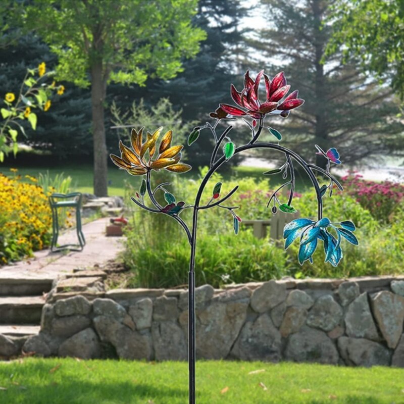 Moinho de vento de metal grande com 3 flores giratórias, borboletas, moinho de vento, escultura para decoração de arte de jardim, quintal ao ar livre