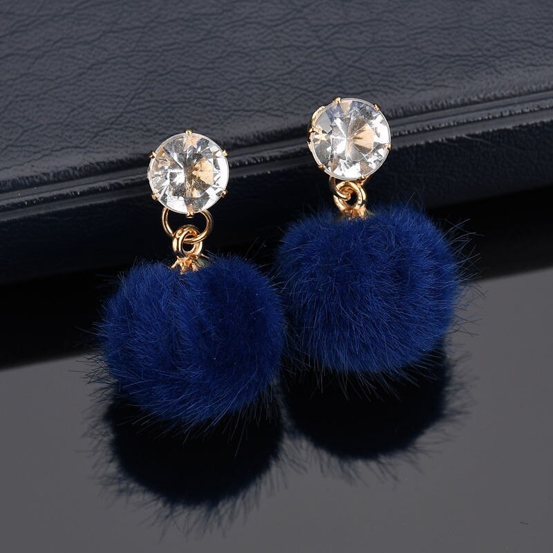 Pendiente colgante de bola de pelo dulce coreano para mujer, joyería de cristal rosa y rojo, personalidad femenina, Brincos de piel de felpa rosa Simple: Marrón rojizo