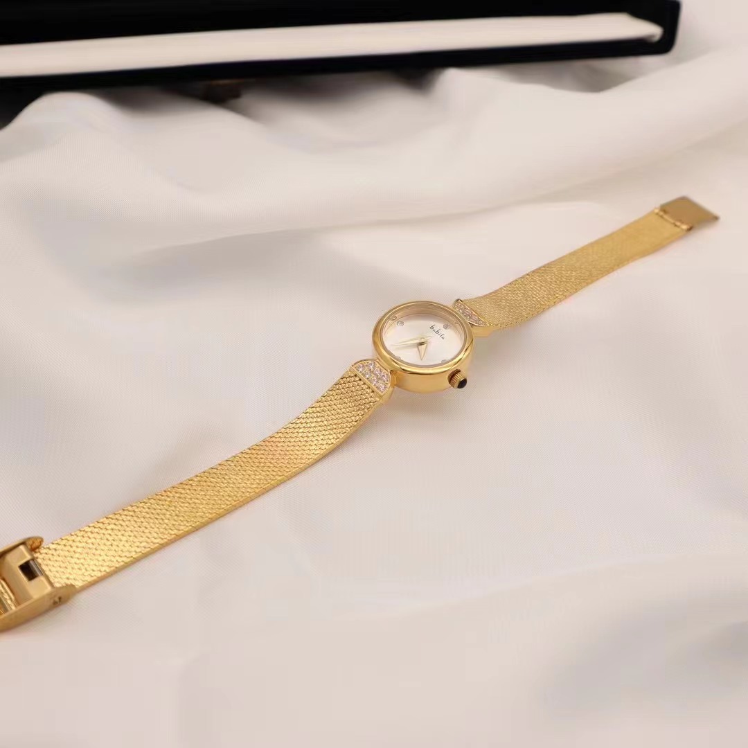 Dame vintage lille guldur med diamantindlagt lille rundt ur, luksuriøst retro high-end armbåndsur: Hvid