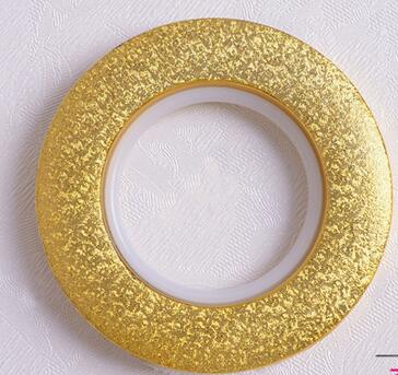 50 stk.rund form plast ringe med lavt støjniveau til øjengardin mat krom gardinring i romersk cirkel: Skinnende guld