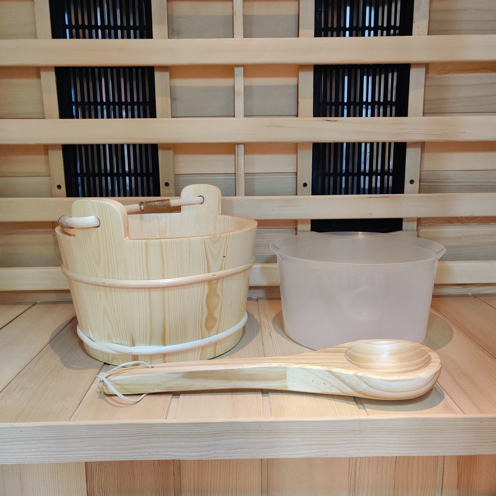 2Pcs Wood Sauna Accessories Sauna Bucket Sauna Ladle for Steam Room 6Liter Handmade Dry Sauna and SPA Accessory with Handl