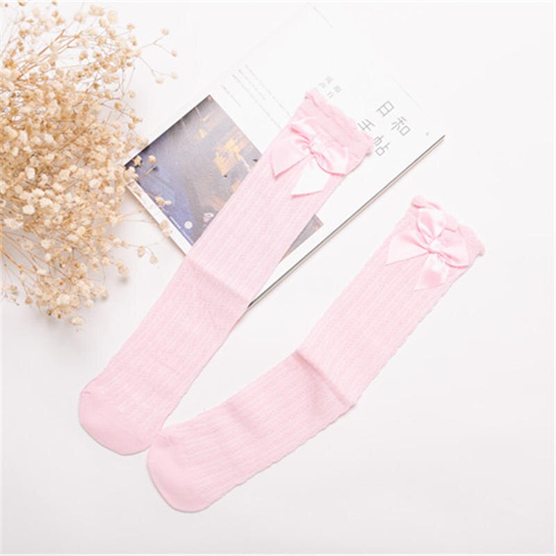 Babymeisjessokken meias infantil knie schattige baby lange slofjes kinderen gestreepte sokken kinderen kniehoog met strikken prinsessensokken: Roze