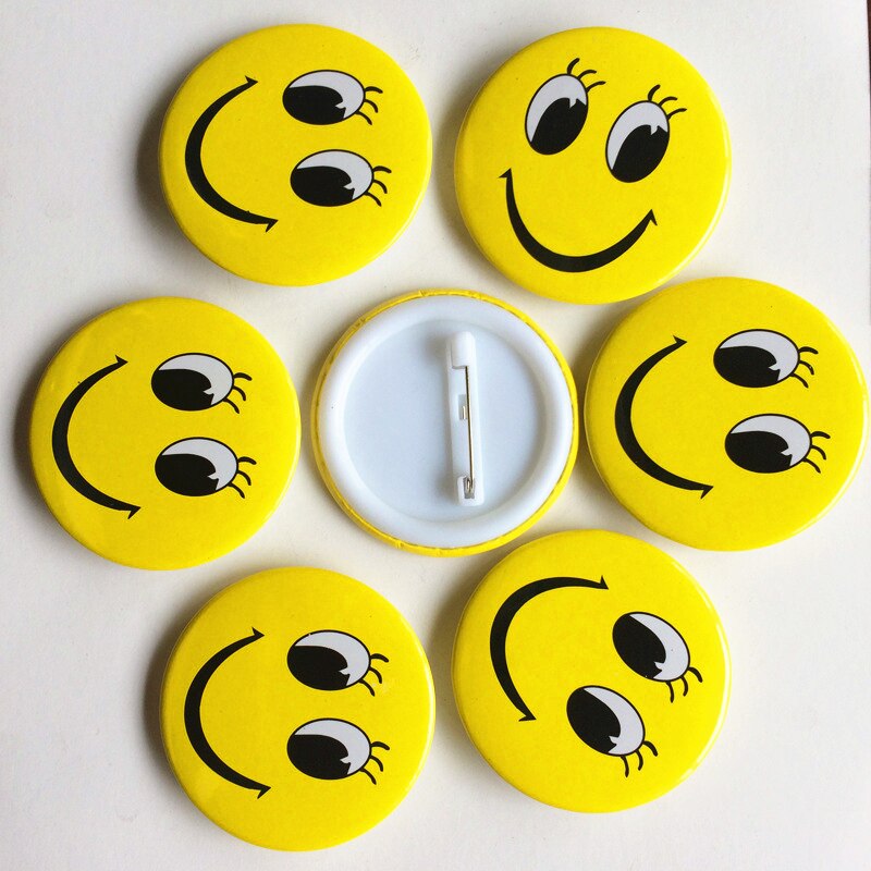 4.5Cm 1 Stks/partij Smiley Knop Broche Gezicht Open Ogen Leuke Badge Glimlach Kind Leuke Wai Unisex Youe Scheen