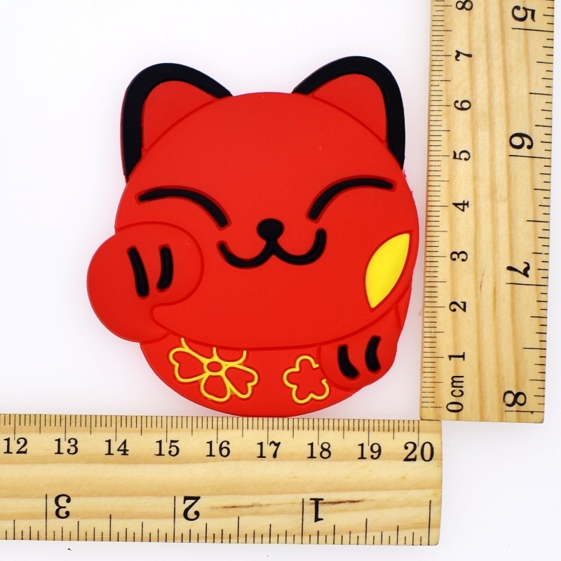 Lucky Cat Symbolen Plaksteen Zachte PVC Charms Fit Sleutelhanger/Koelkast Magneet/Schoenen/Telefoon Geval DIY Craft Ornament japan Gunsten: 10