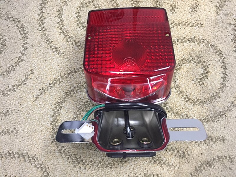 for Suzuki motorcycle parts GN125 tail light 125cc GN125H brake safety signal HJ125-8 brake tail light