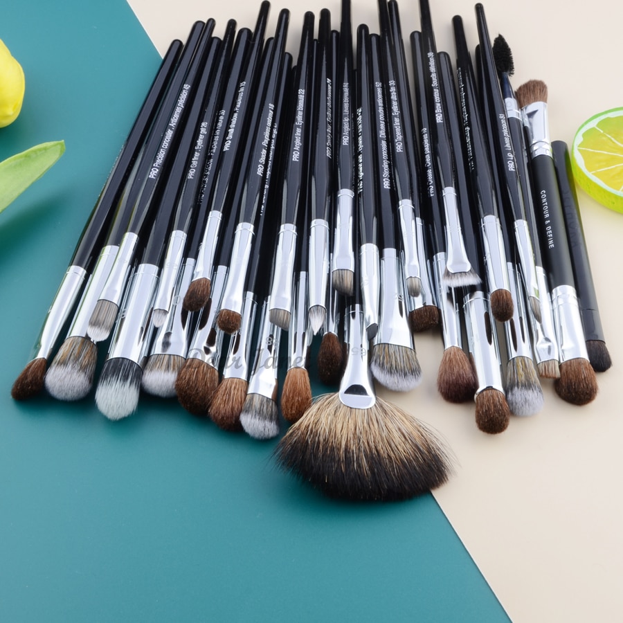 S serie Pro make-up kwasten grote midden kleine size oogschaduw wenkbrauw concealer hoogtepunt eyeliner Lip liner detail Maken up borstel
