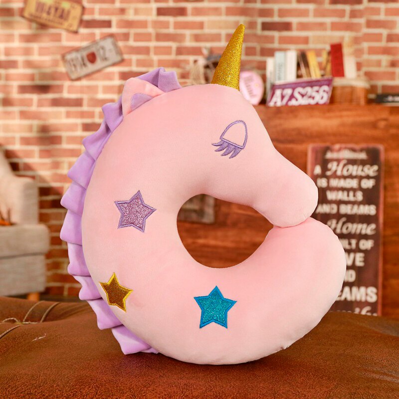 Adorable licorne tête en peluche oreiller flou doux en peluche Animal décor oreiller enfants lit lit jeter oreiller: Pink U Shaped