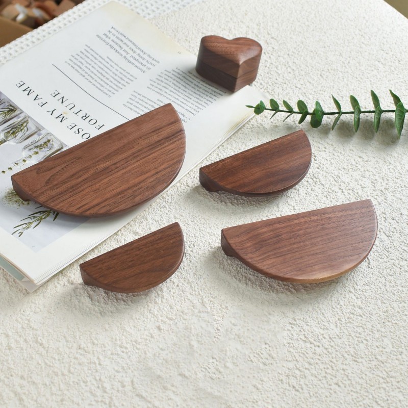 Pohjoismaiset puiset kaapin vetimet, suuret puoliympyrän muotoiset puuhuonekalujen oven vetimet, mustapähkinäiset vaatekaapin vetimet, puolikuun muotoiset puiset vetimet