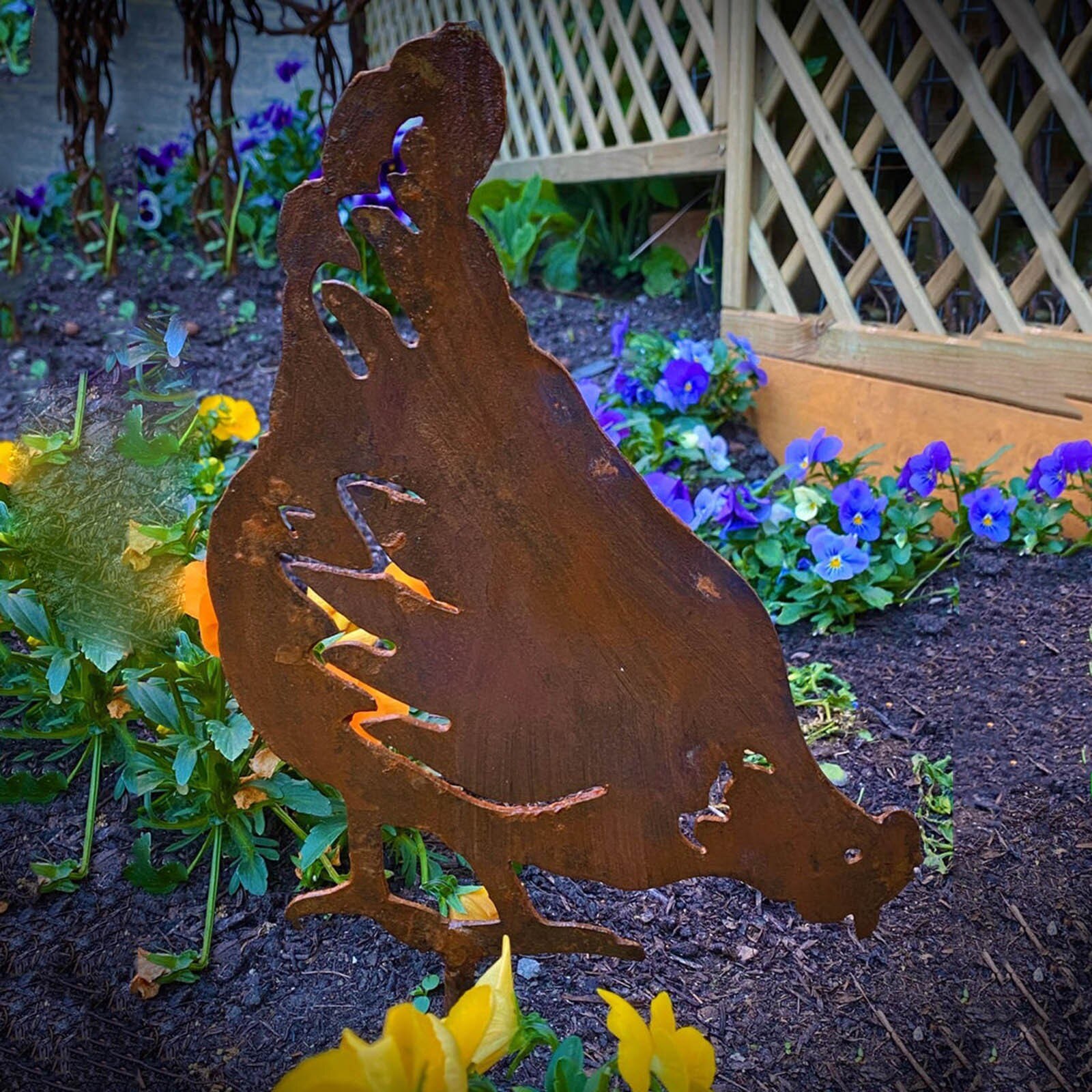 Chicken Decorative Stakes Garden Art Decor Exterior Metal Hen Pecking Farm Animal Garden Stake Yard Art Ornament Jardineria