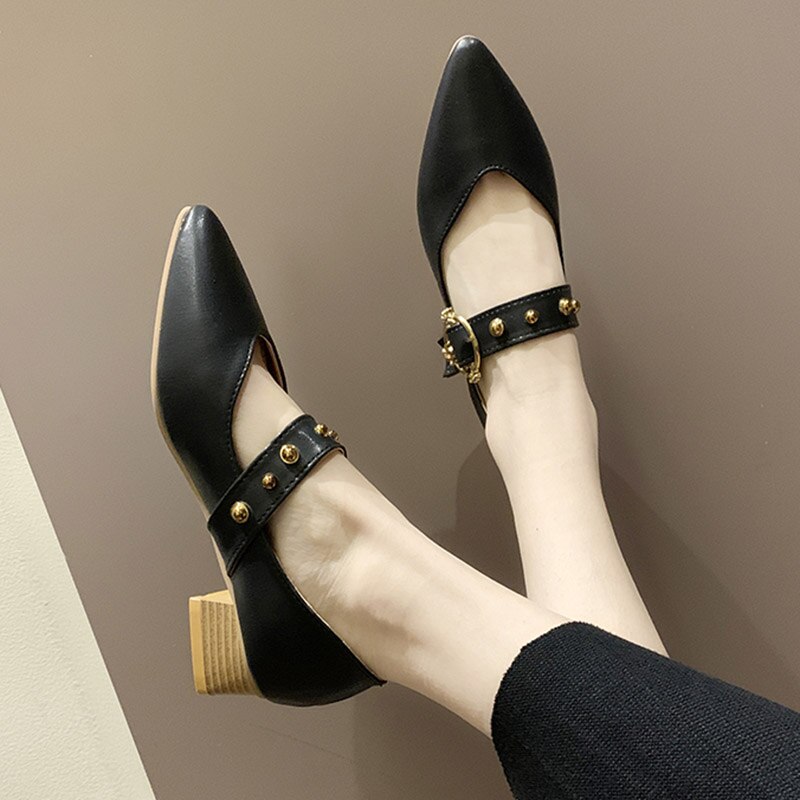 Vårstil kvinnor mary janes skor spetsig tå låga klackar klänning skor nitar pumps kontorsskor zapatos mujer 8013n