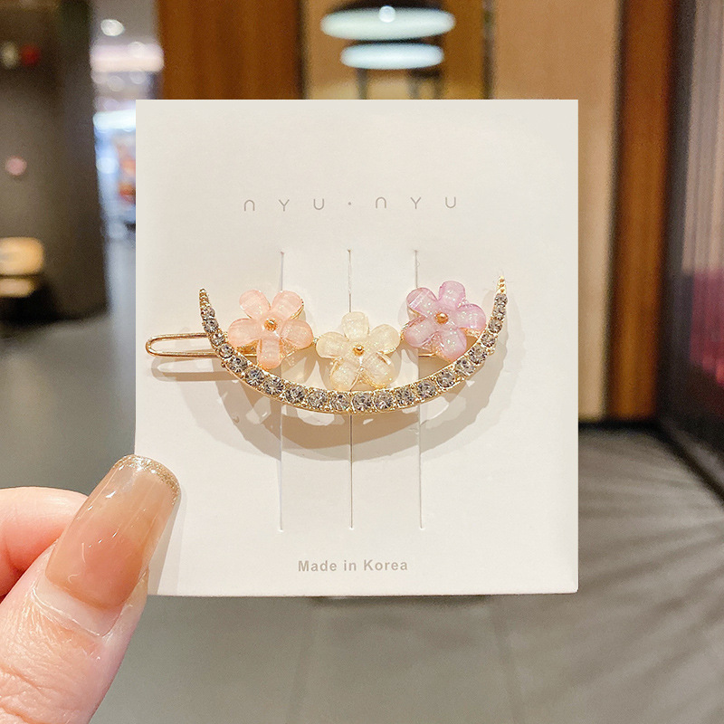 Horquilla de perlas de diamantes de imitación para niña, pasadores laterales de flores brillantes, Clips para el cabello de corazón, accesorios bonitos, 4 piezas