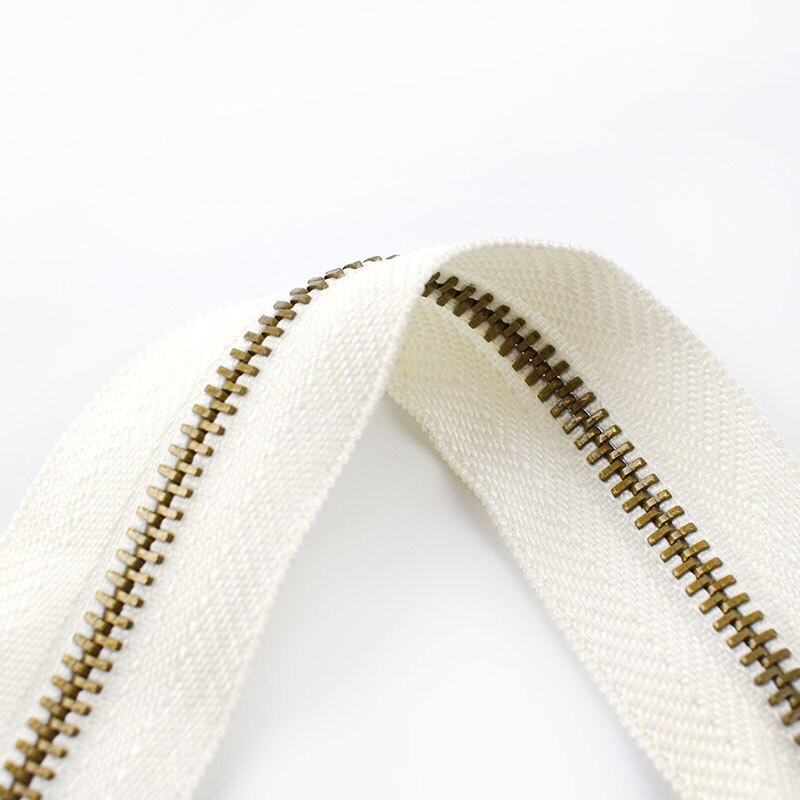 2Yards Eco-friendly 3# Metal Zipper For Sewing DIY Zipper Repair Clothes Zippers Sports Coat Bag Garment Clothes Accessories: whitebronze