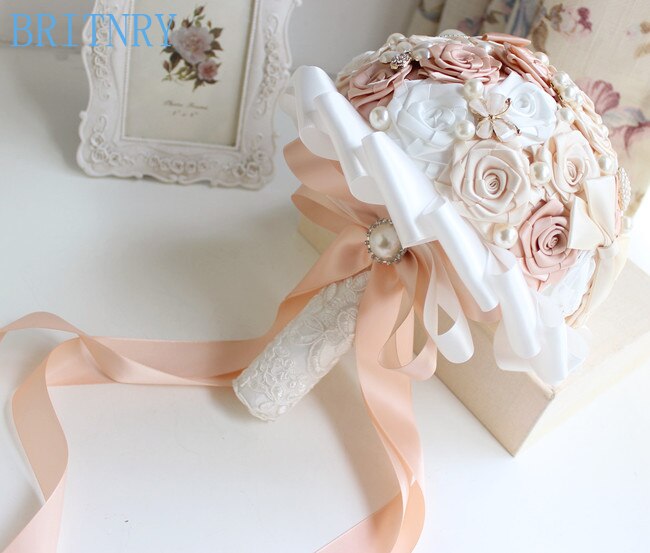 BRITNRY Crystal met Parels Bruid Boeket Satijn Rozen Bruidsmeisje Boeket edding Bloemen Bruidsboeket