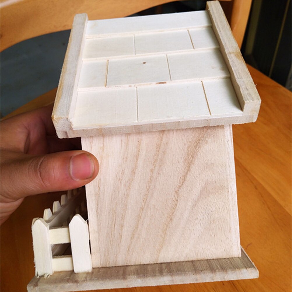 Wooden Bird Breeding House Cage Box Home Garden Yard Balcony Pendant Decoration Bird Breeding House Cage Box Home Bird Breeding