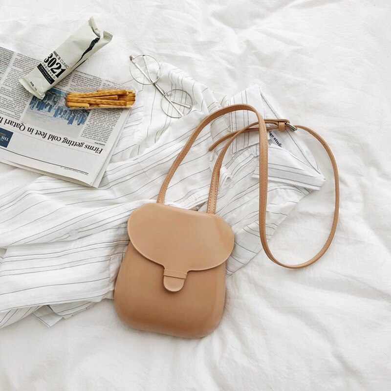 Vintage dames flap tas eenvoudige luxe zadel schoudertas kleine harde pu leren crossbody tassen geheel: Abrikoos