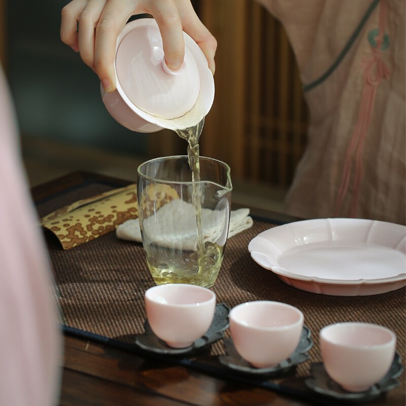 Cover Teacup Handmade Single Colored Glaze Petals Ceramic Tea Bowl Kung Fu Tea Set Gaiwan Tea Ceremony Bowl