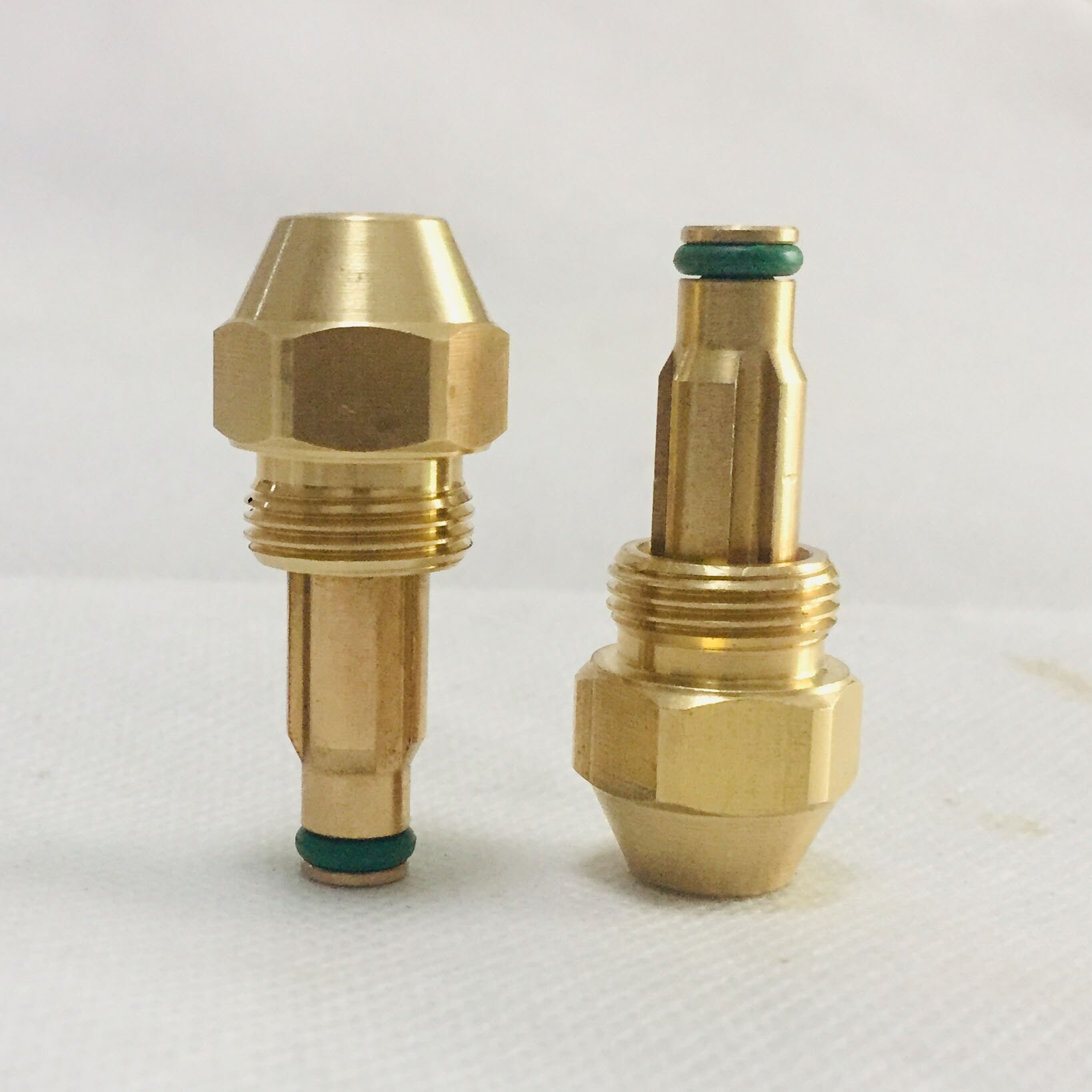 9/16" Waste oil burner nozzle,oil burner jet,siphone full cone oil nozzle, burner oil injector,air atomizing nozzle