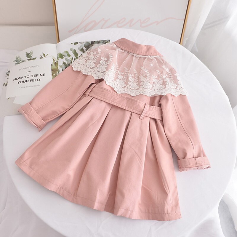 Wugege meisjes trenchcoat herfst kinderkleding schattige kinderkleding met lange mouwen bovenkleding baby's effen trenchcoat met zachte kant jassen