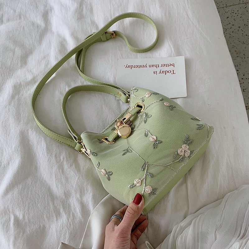 Flowers Embroidery bucket Crossbody Bags For Women Luxury Handbags Sac Ladies Shoulder Messenger Bag: Green