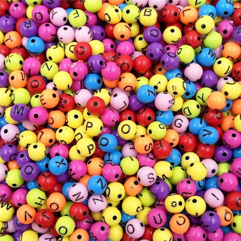 100 stk/parti dejligt til diy halskæde armbånd brev smil perle akryl perler smykker finde høj rund form: C sort bogstav