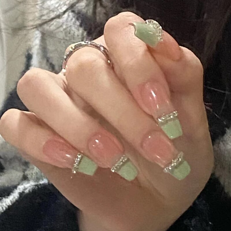 24pcs/box Stick On Nails with glue bear bow false nails bling press on nails nail supplies for professionals full cover: 207