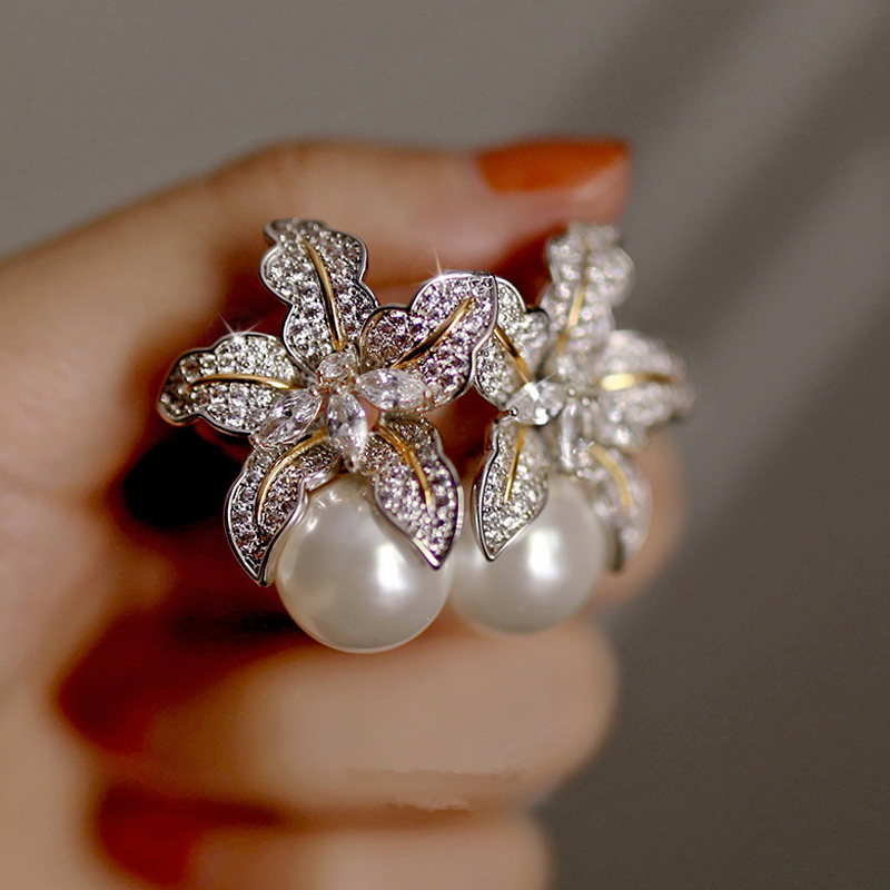 Huitan – boucles d'oreilles en Imitation de perles pour femmes, magnifique fleur, incrustée de luxe, pierre CZ scintillante, bijoux de mariage à la , , Lots