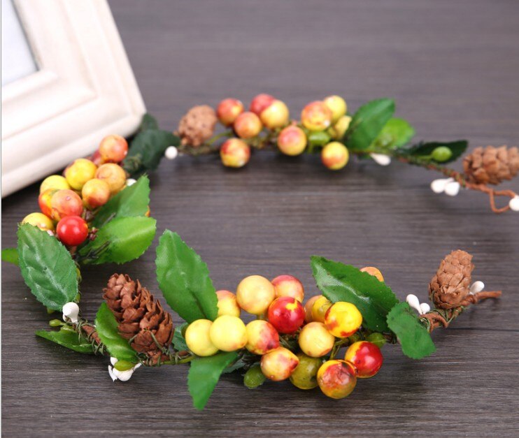 Bruden er hodet blomst farget frukt krans: Oransje