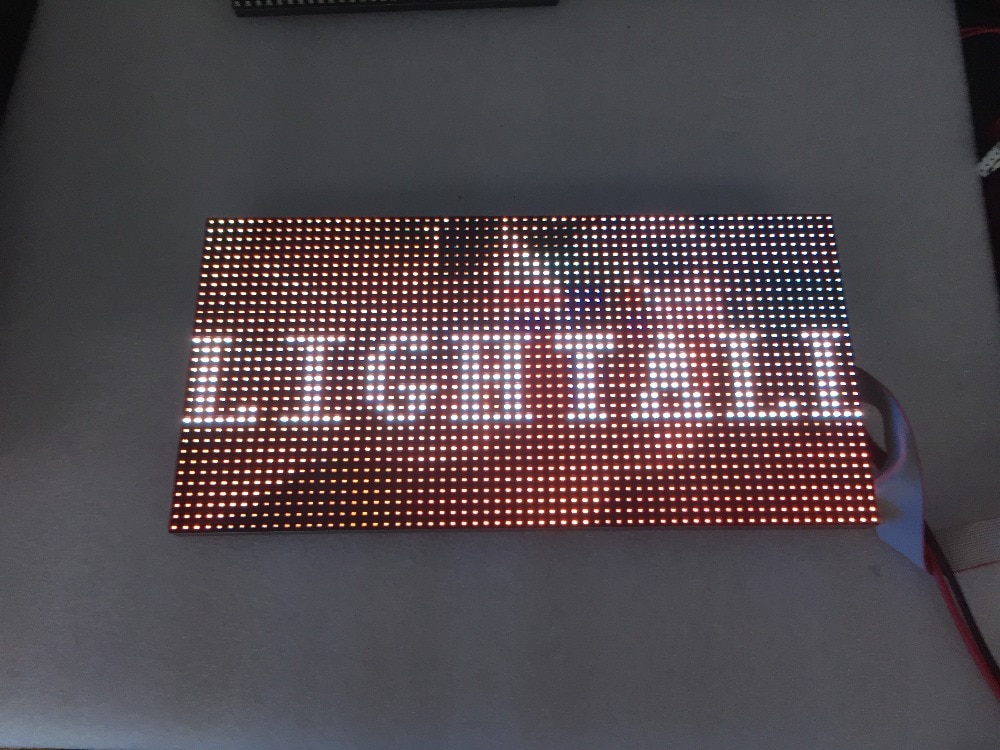 64x32 Pixel Tafel 320x160 MM Schwarz LED-lampe P5 Innen SMD2121 P5 Vollfarb-LED-modul 1/16 Scan HD LED-Tafel