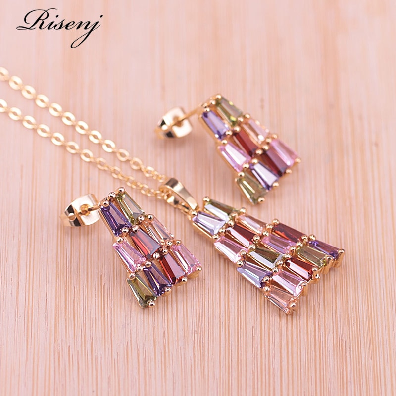 Risenj Trapezoidale Oro Insieme Dei Monili di Colore Per Le Donne Colorful Zircone e Cristallo Dell&#39;orecchino Della Collana Del Pendente Set Best Regalo Per Le Donne