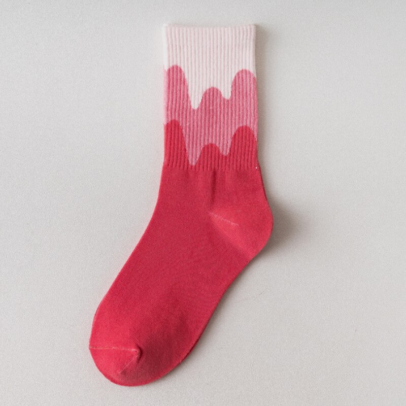 Trend Autumn and Winter Socks Female Gradient Ice Cream Wave Stripe Personality Crew Socks for Women: Red