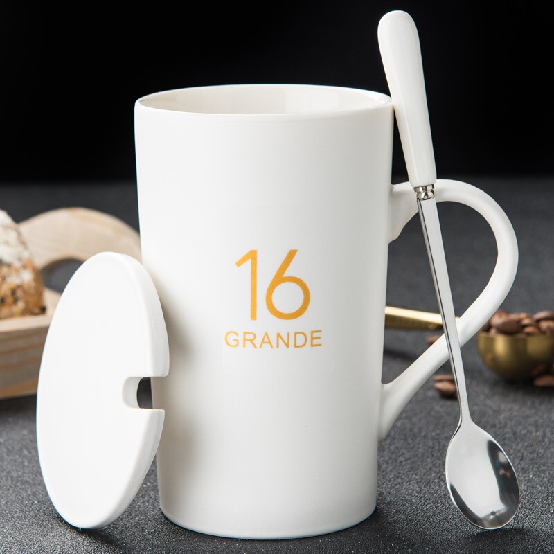 420/580ml keramiska muggar bokstavsnummer mönster muggar med sked lock svart och guld mjölk kaffekopp drinkware: 8
