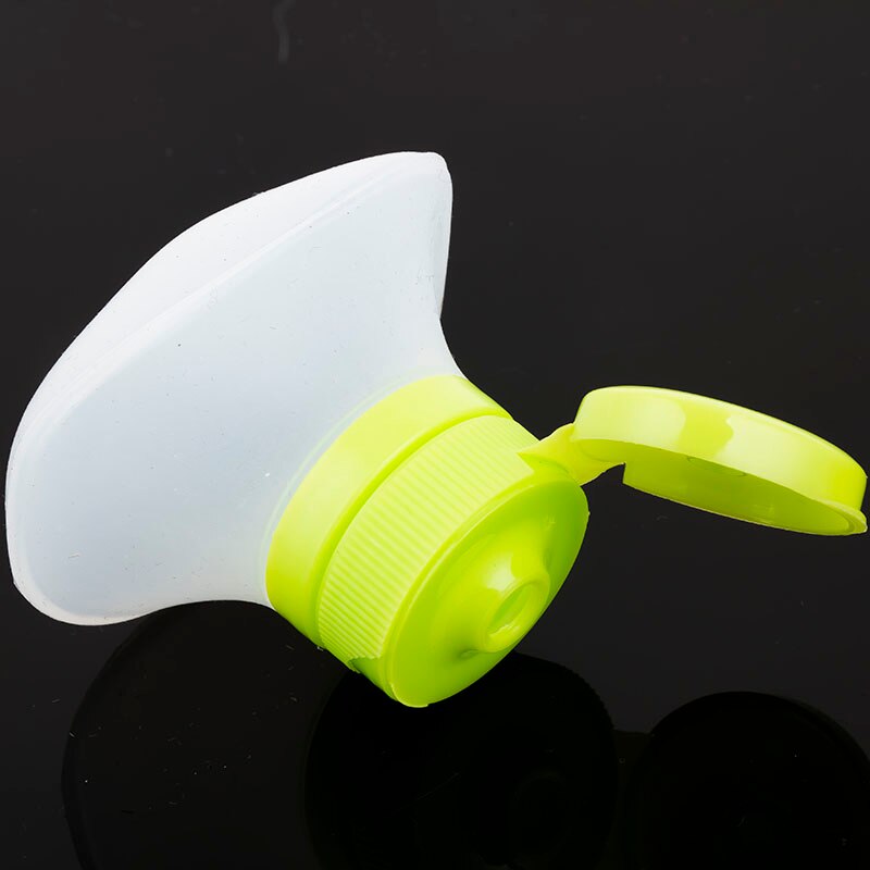 Green Silicone Kitchen Gadgets Salad Squeeze Sauce Jar Kitchen Supplies Picnic Camping Gadget