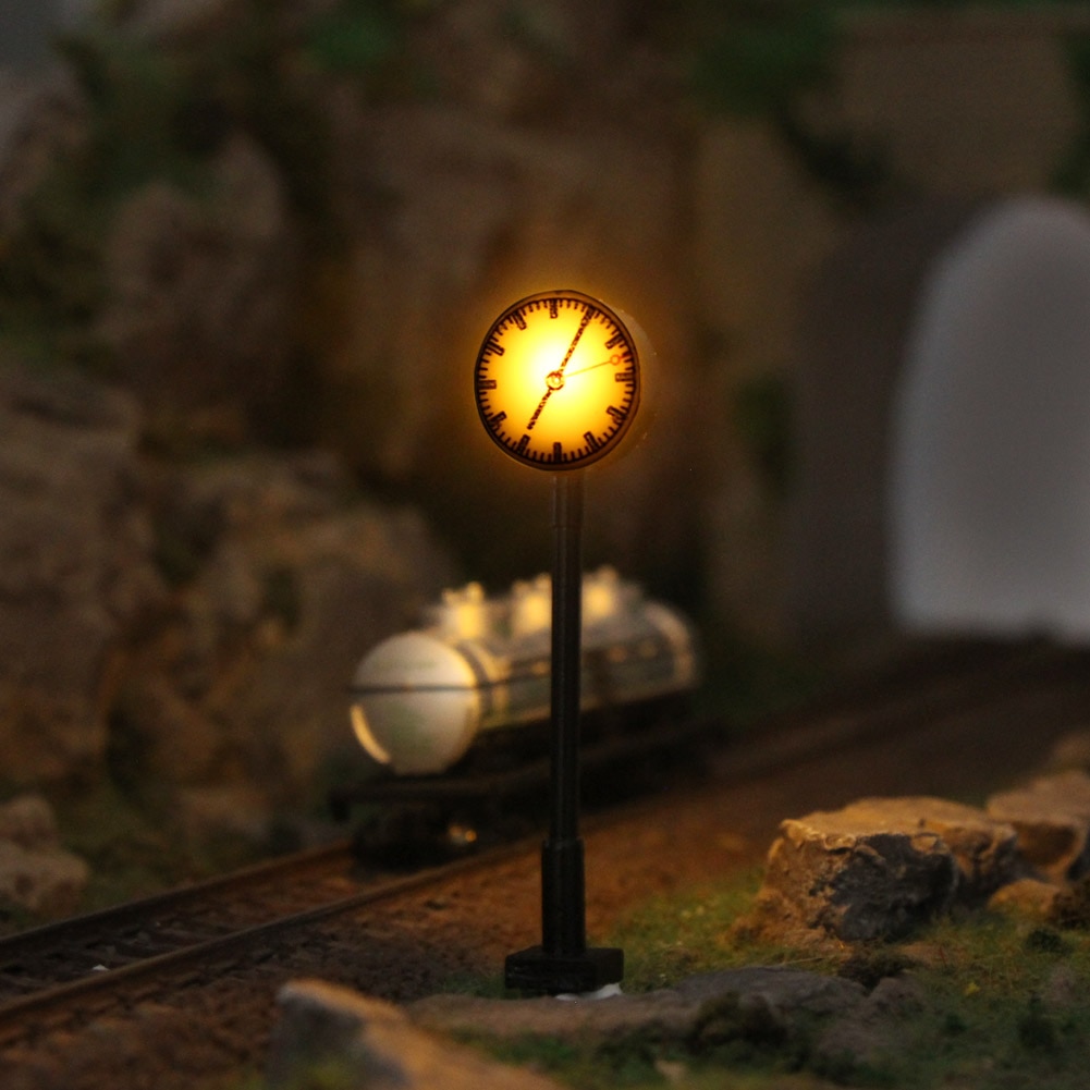 3pcs Model Railway HO Scale Or N Scale Lights Lit Platform Clock Lamp Train Station Layout LQS62