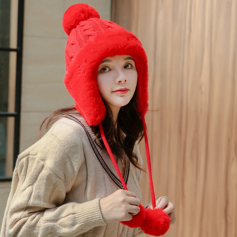 Gorro de lana con orejeras para mujer, pompón de piel de conejo, grueso, cálido, tejido frío, informal, Invierno: Rojo