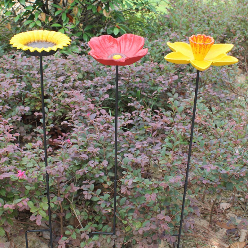 European Vintage Hand Paint Red Sakura Oriental Cherry Flower Cast Iron Bird Feeder Plate with Long Plug Metal Bird Bath